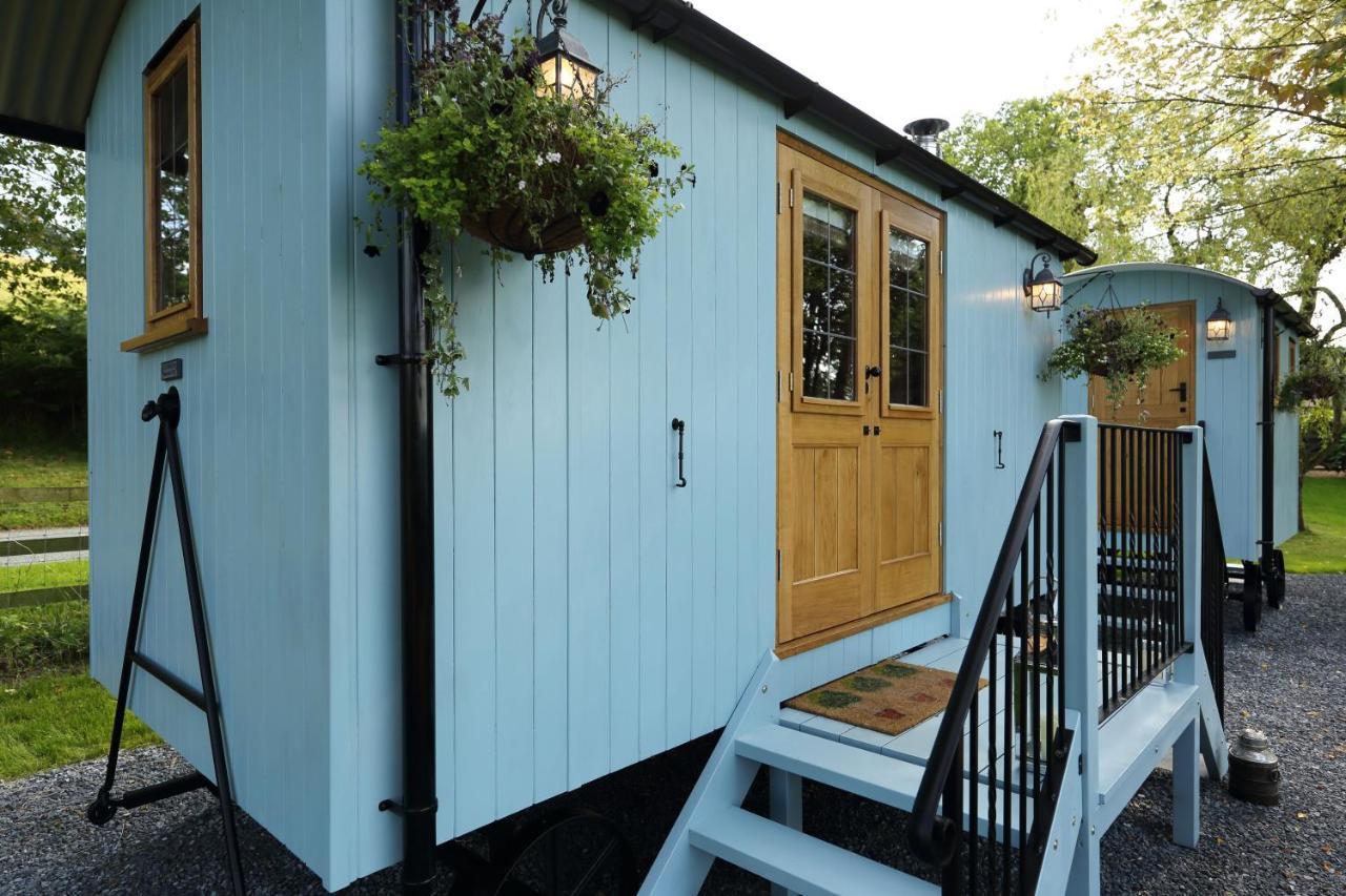 Upper Gelli Luxury Holiday Lodge, Converted Dairy & Cosy Shepherds Huts 웰시풀 외부 사진